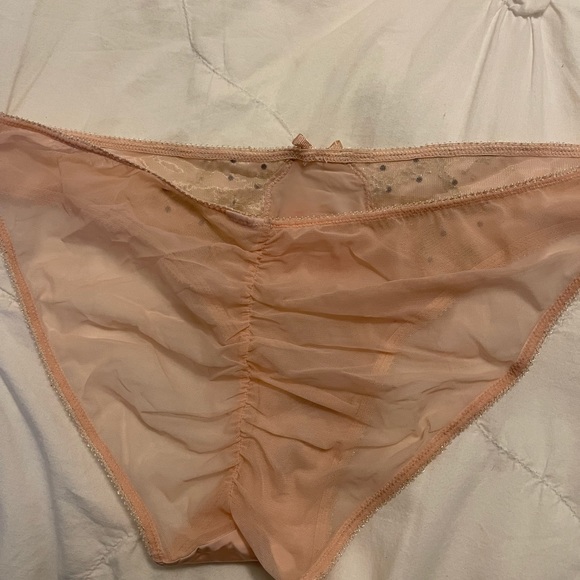 Victoria Secret Bra Set - Picture 3 of 6